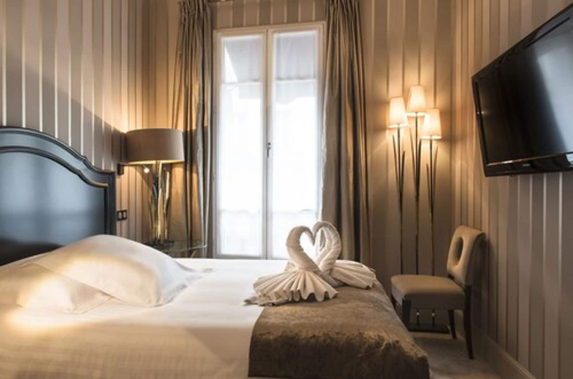 Brit Hotel La Bonne Etape Évreux Extérieur photo
